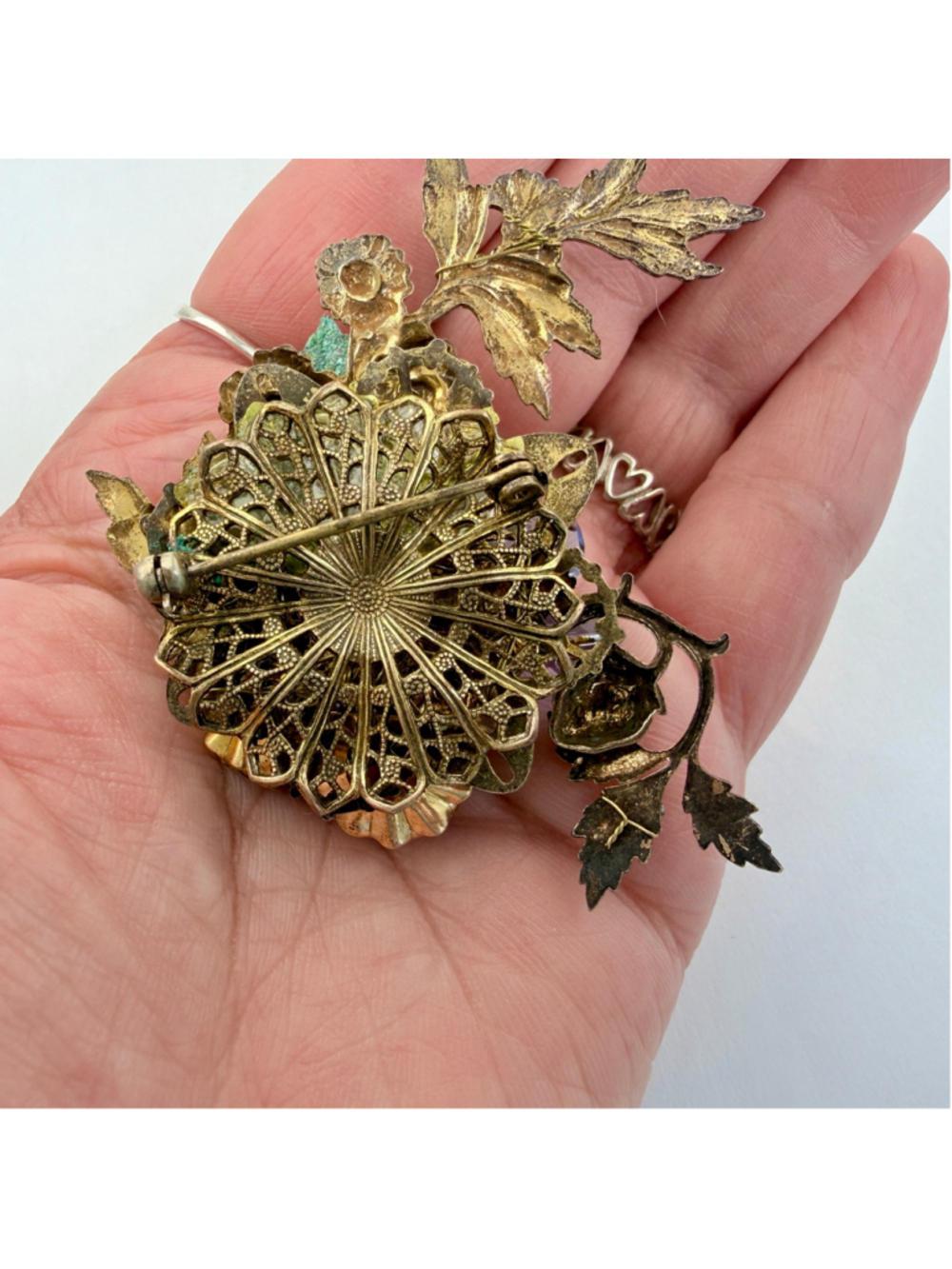 Vintage West Germany Blue Glass Floral Filigree Aurora Borealis Brooch - Picture 10 of 10